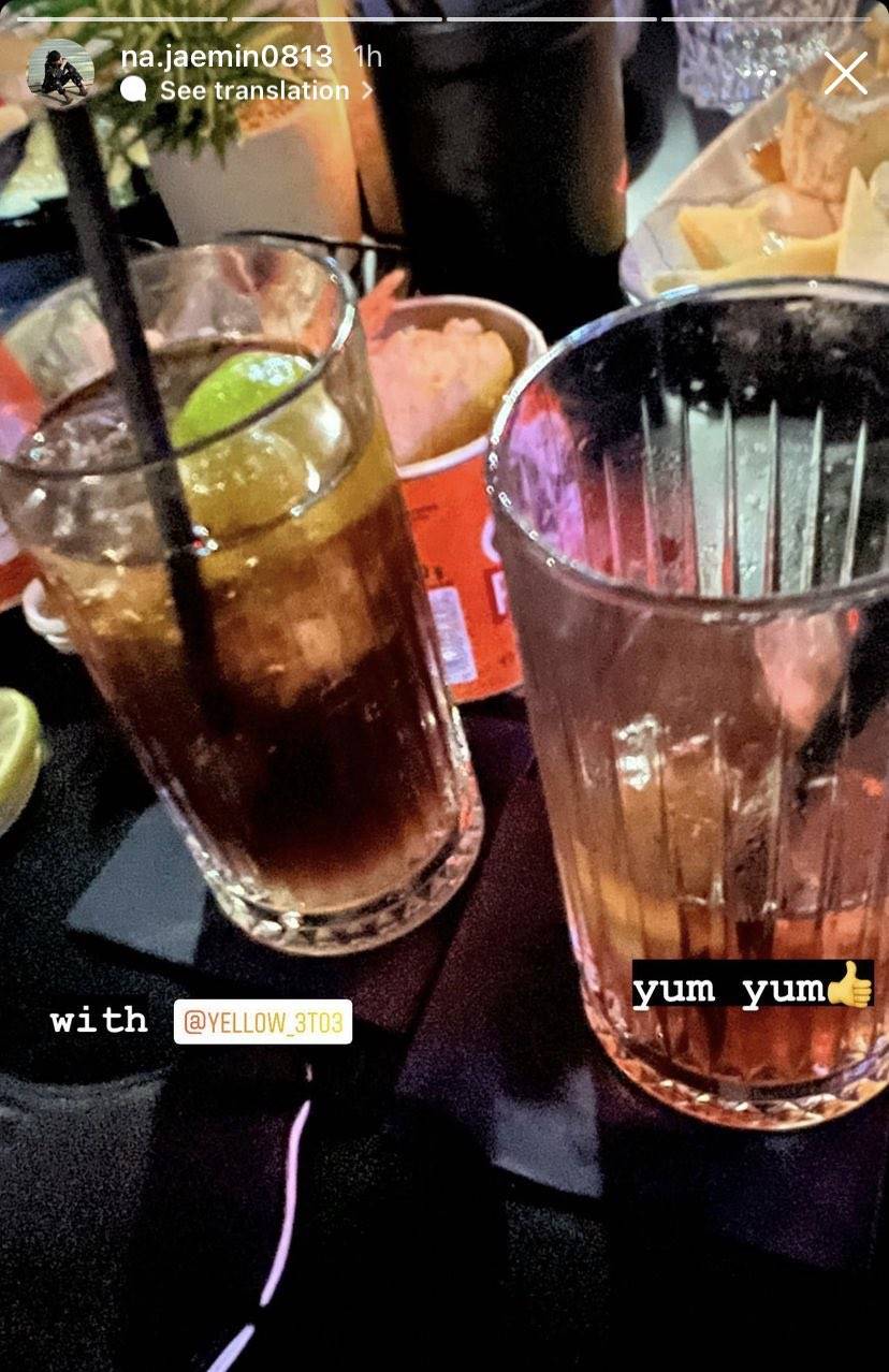 Jaemin NCT pamer nongkrong bareng Renjun di salah satu bar di Jerman