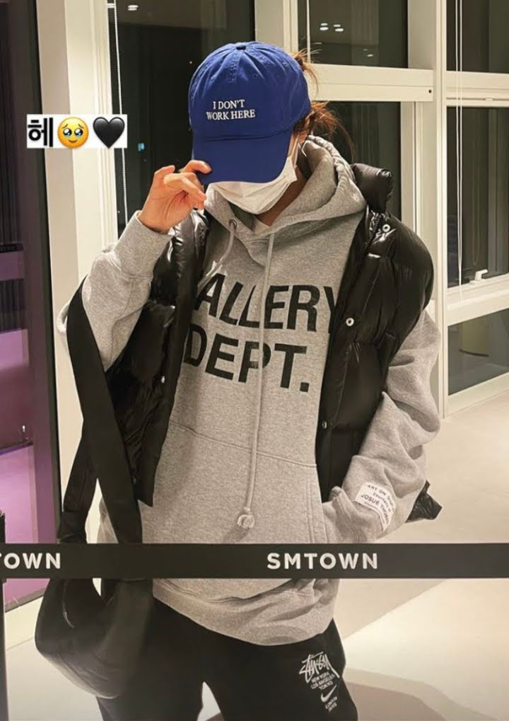 Datang ke Kantor SM, Sooyoung Girls\' Generation Disorot Gara-gara Pakai Topi Ini