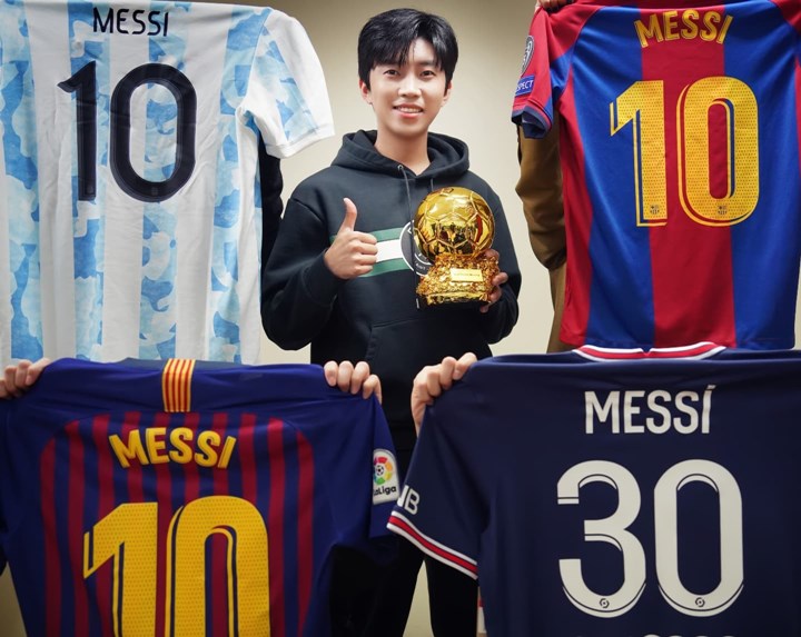  Pecinta bola 