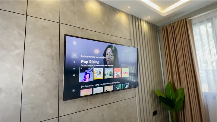 TV super lebar