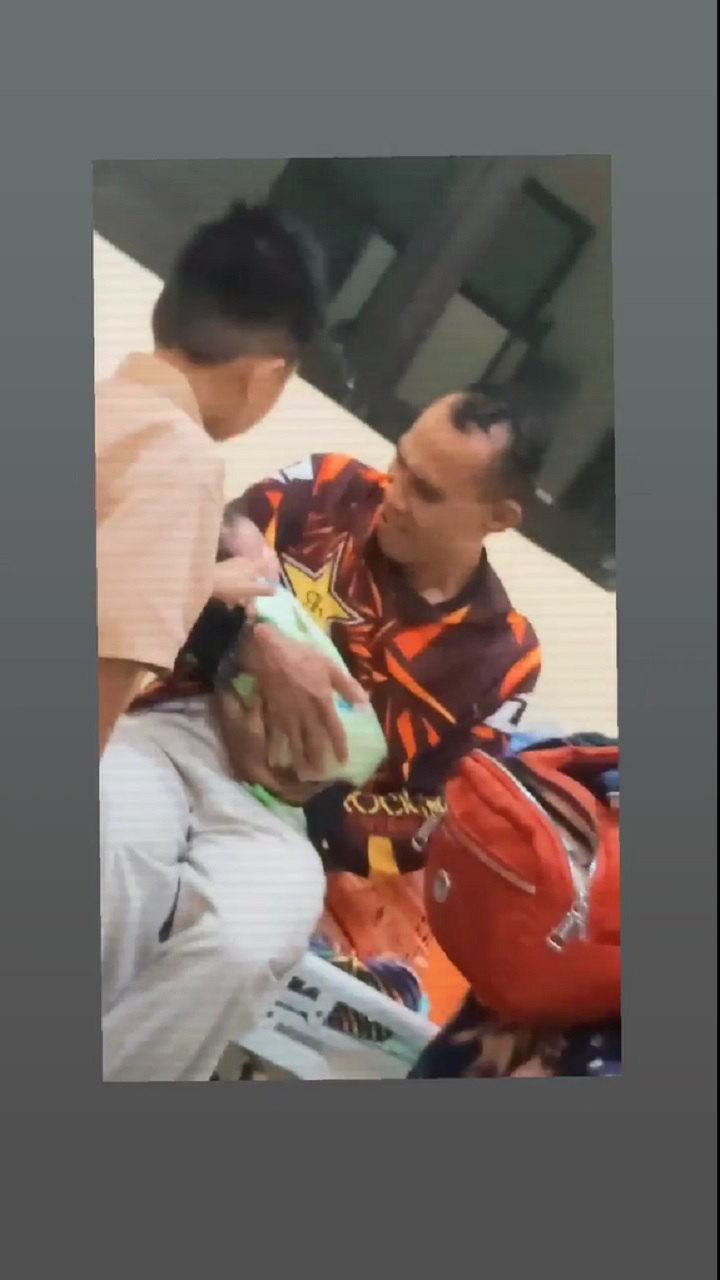 Rafatar yang gemas dengan adiknya