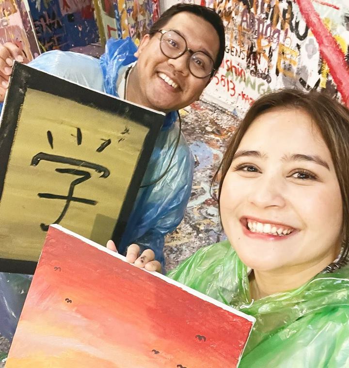 Melukis bersama prilly Latuconsina 