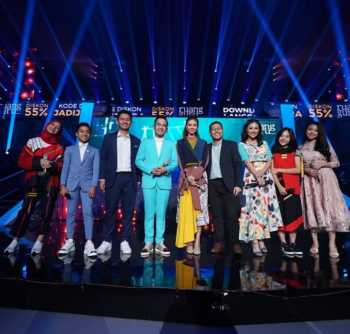  Momen menggelar konser show