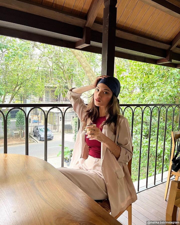 Sedang Menekuni Bidang Fotografi