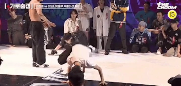 Noh Taehyun Ngelap Lantai, Gestur Perhatian Cha Hyun Seung di \'Be Mbitious\' Viral