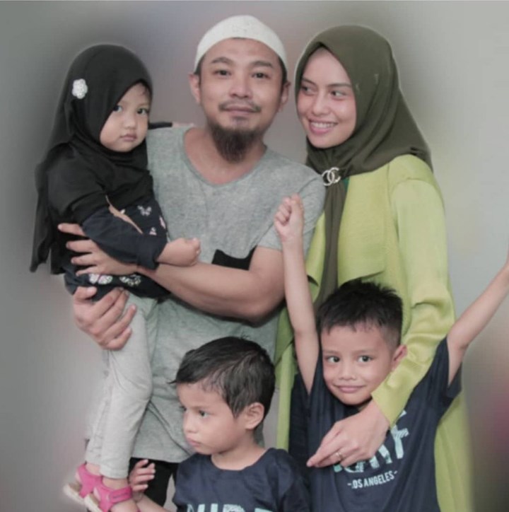 Perempuan Sabar Dan Setia