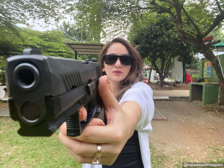 <i>Hang Out Badass</i> Ala Hana