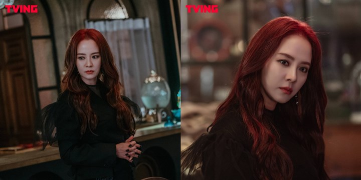 <I>Wavy Hair</i> Dengan Warna Merah