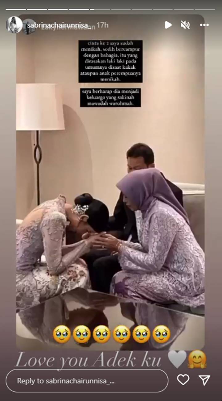 Kerap Disangka Kembar, Sabrina Chairunnisa Mewek Baca Pesan Pernikahan dari Sang Adik