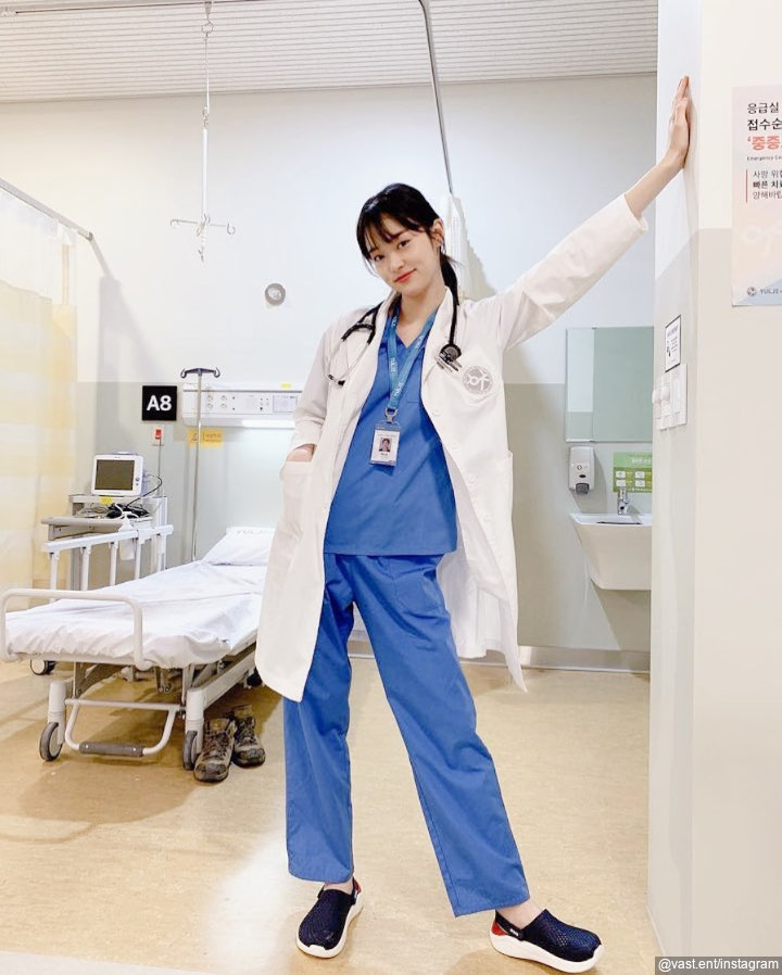 Saingan Shin Hyun Bin di 'Hospital Playlist'