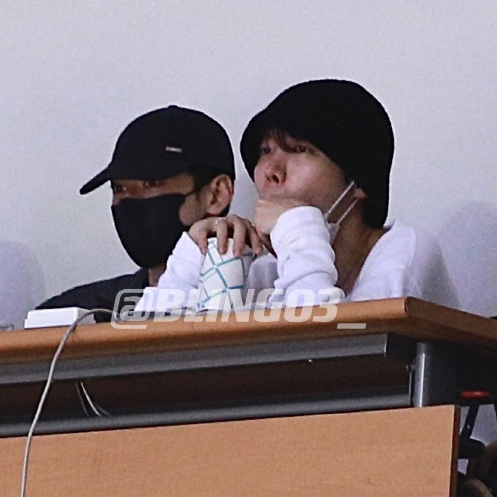 Kongkow Bareng Cha Eun Woo Nonton Basket, J-Hope Disebut Rebut Teman Jungkook
