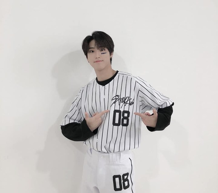 Idol Bilingual