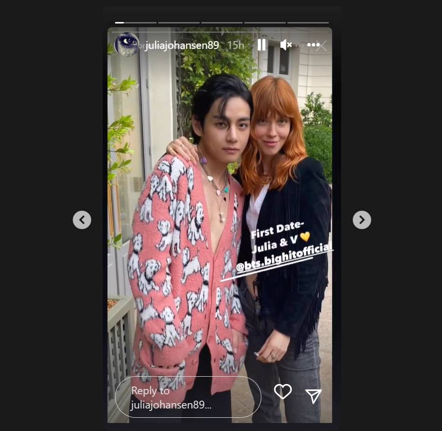 Potret Julia Johansen Oracle Sisters dan V BTS