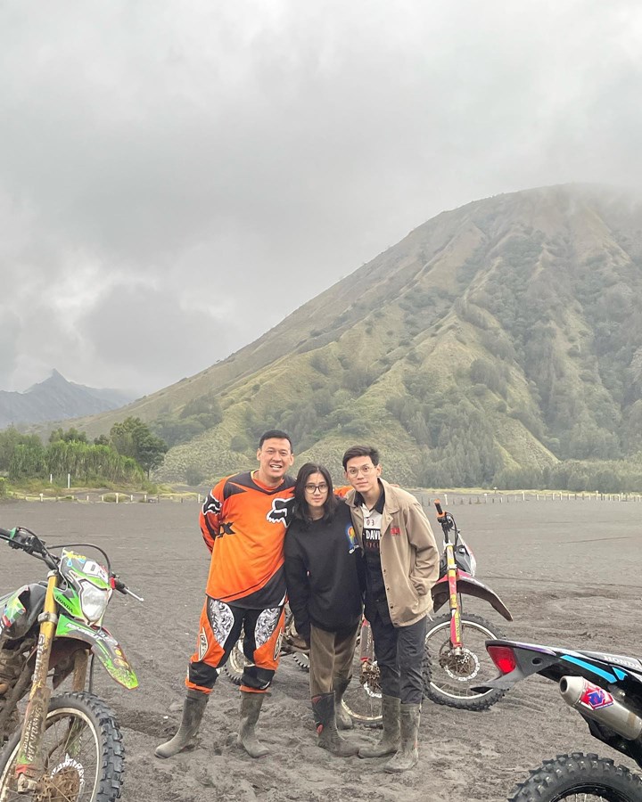 <i>Ngetrail</i> di Bromo