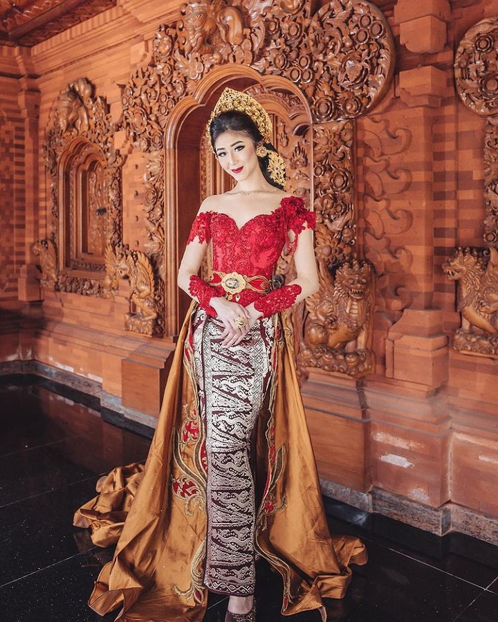 Menawan dan Sosok Perempuan Inspiratif