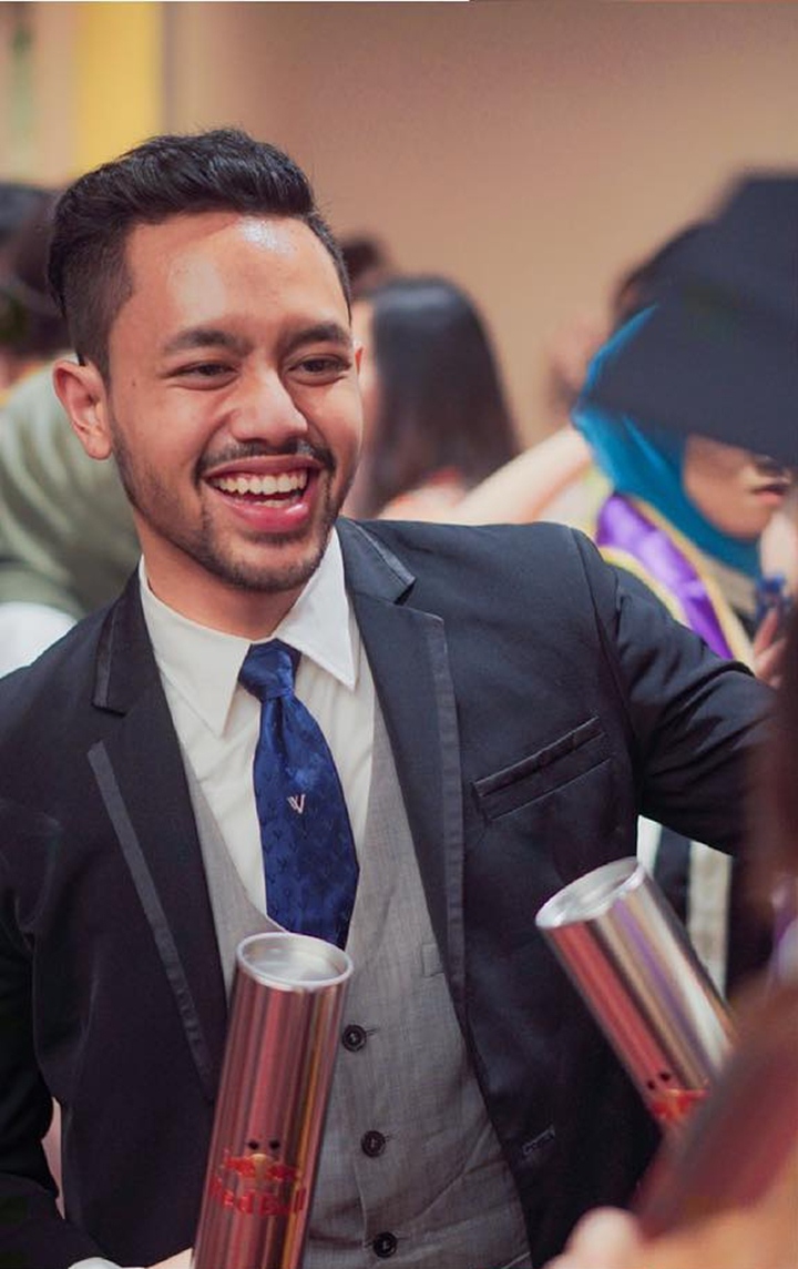 Momen Wisuda