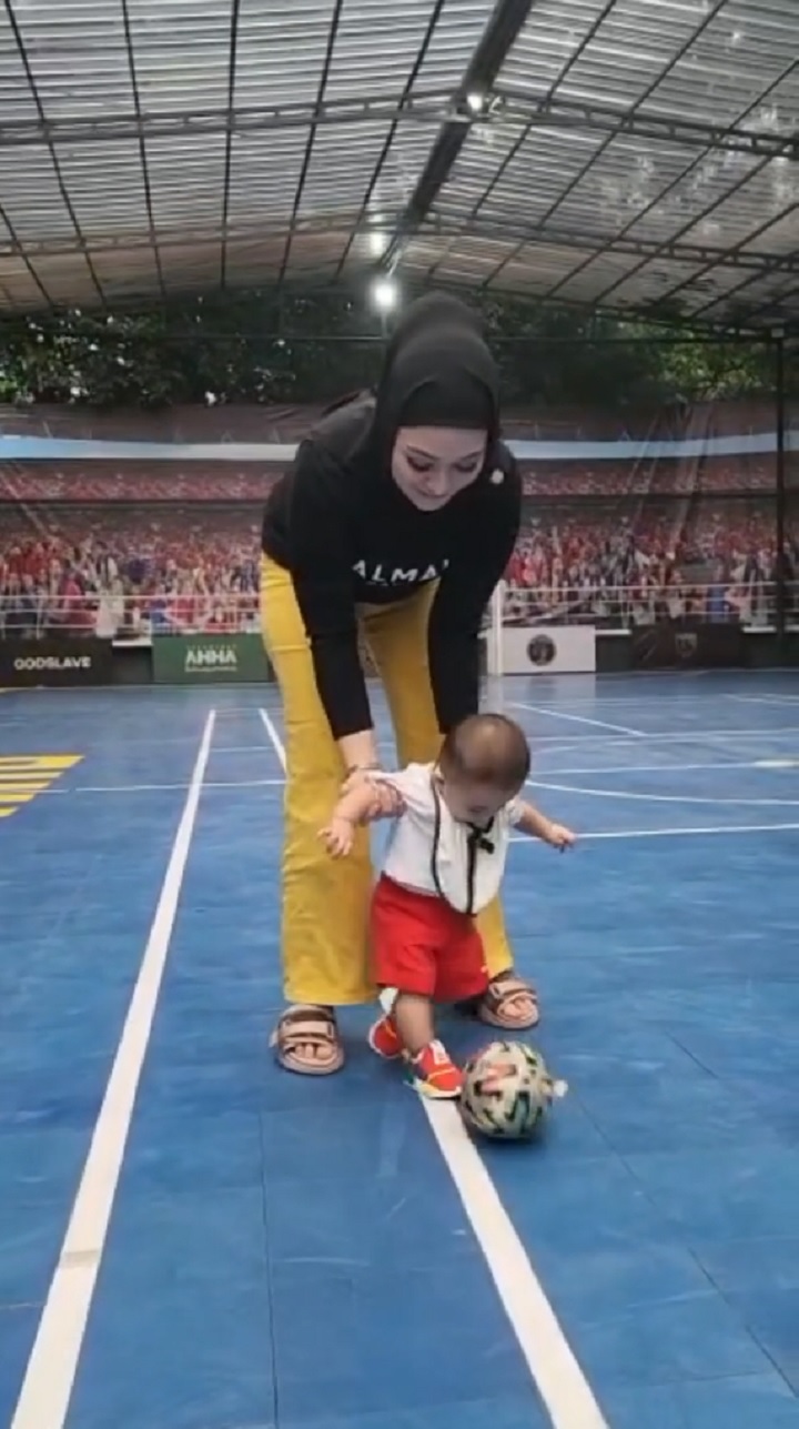 Serunya Main Bola Bersama