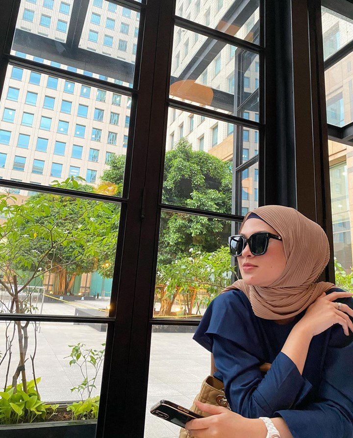 <i>Side Profile</i> Luar Biasa