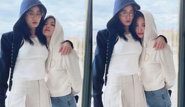 Song Hye Kyo Foto Bareng Bestie Model, Beda Tinggi Badan Jadi Hot Topic