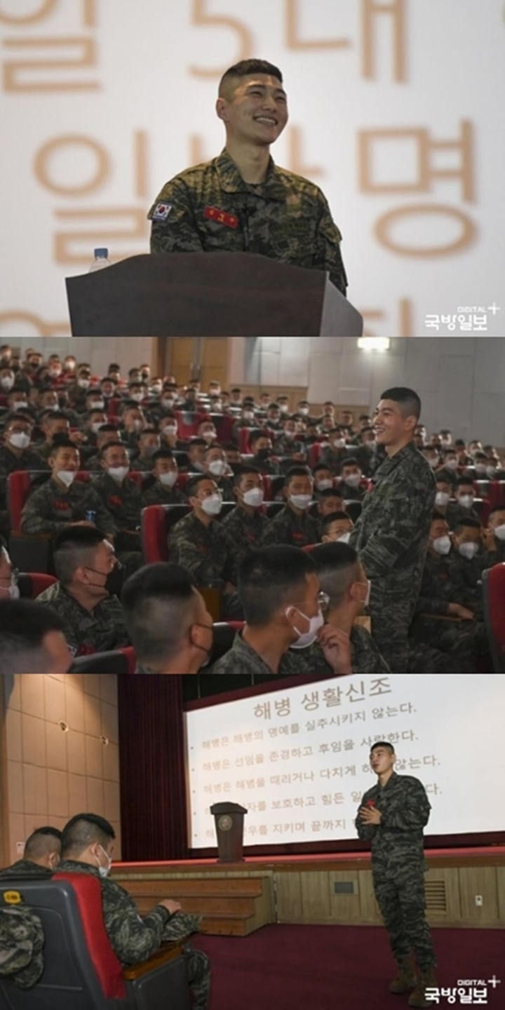 Penampilan Terbaru L INFINITE dengan Rambut Cepak di Militer Tuai Komentar Begini Penampilan Terbaru L INFINITE dengan Rambut Cepak di Militer Tuai Komentar Begini Penampilan Terbaru L INFINITE dengan Rambut Cepak di Militer Tuai Komentar Begini