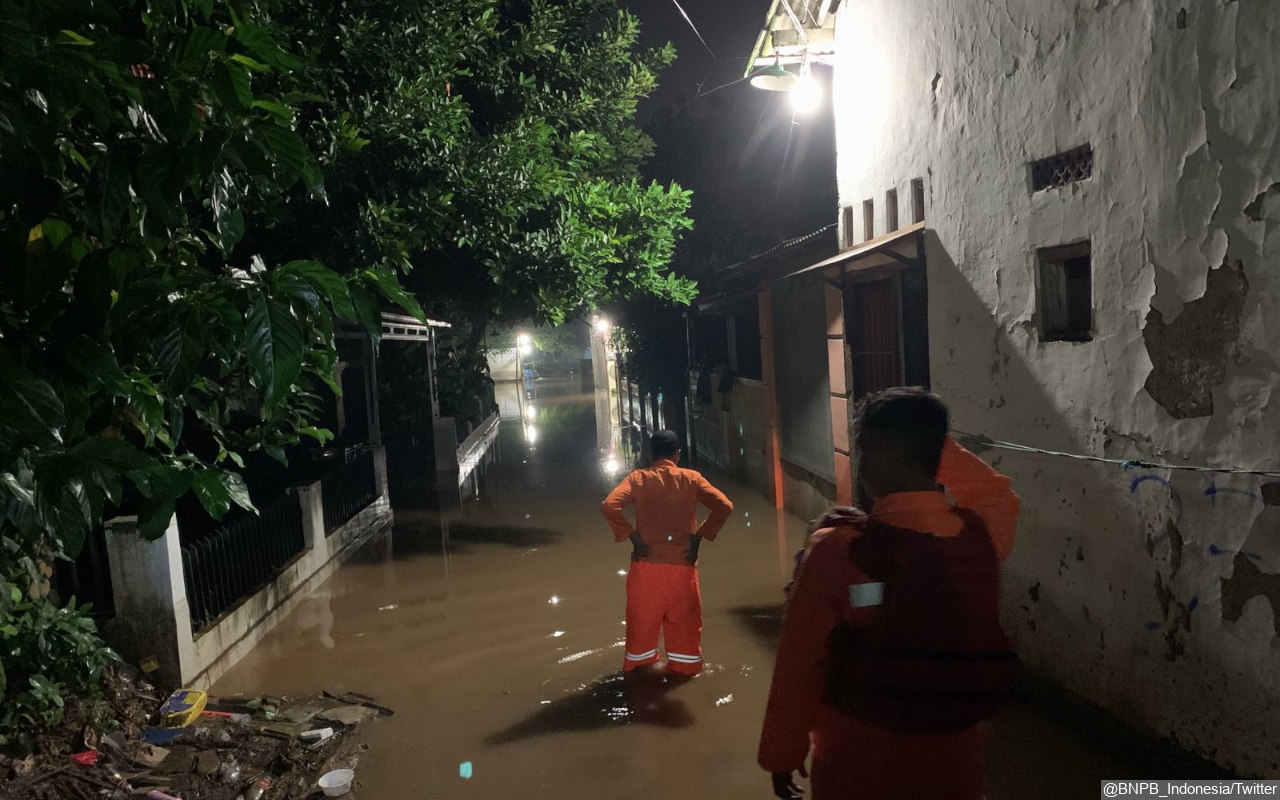 Warga Tangerang Sebut Banjir Capai Hingga Leher, BNPB Minta Untuk Siaga