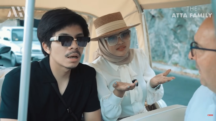 Aurel Tampak Lancar Berkomunikasi