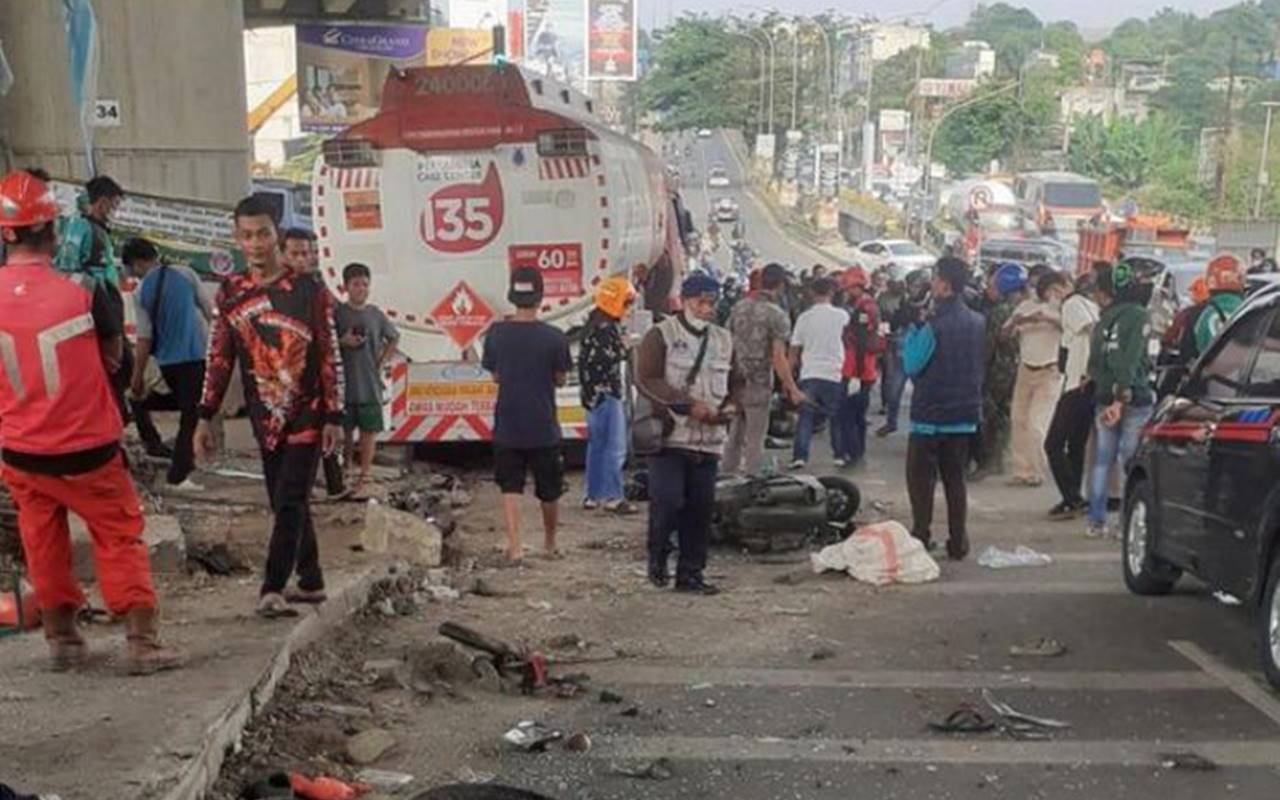 Saksi Ungkap Kisah Miris Orang-Orang Sibuk Rekam Video dan Foto Kecelakaan Truk Pertamina di Cibubur