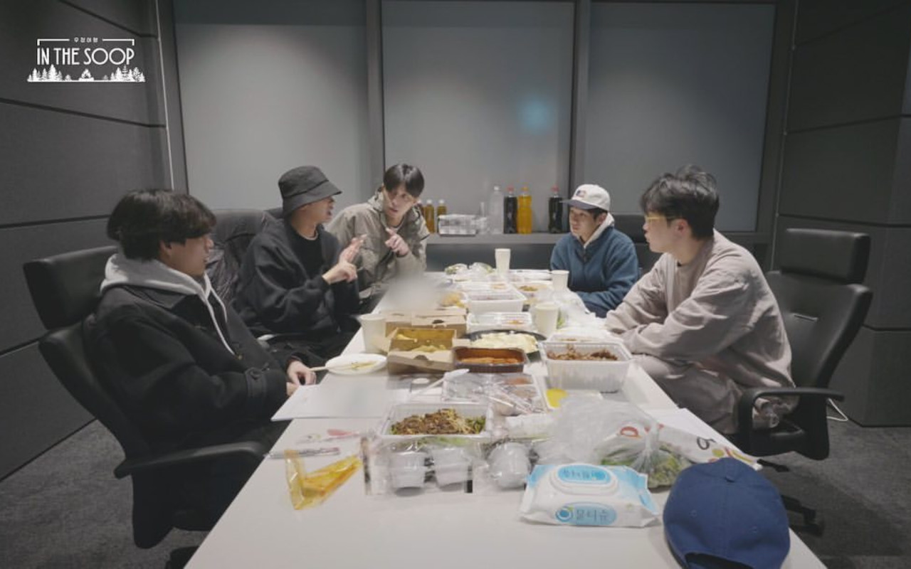 Geng V BTS Manis di 'In The SOOP: Friendcation', 10 Potret Kompak Squad Artis Korea