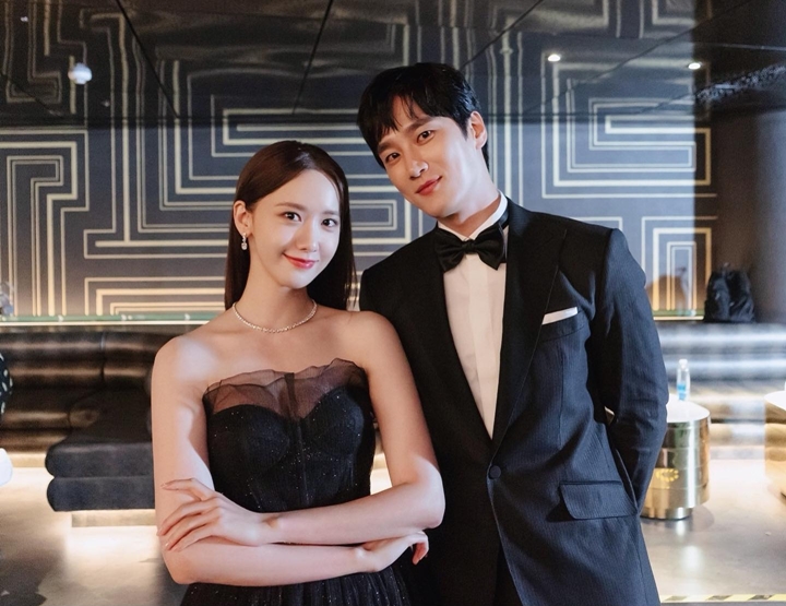 Yoona Posting Potret Berdua Bareng Ahn Bo Hyun 2