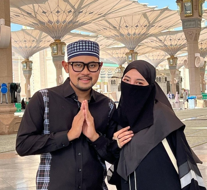 Postingan Isyaratkan Perpisahan