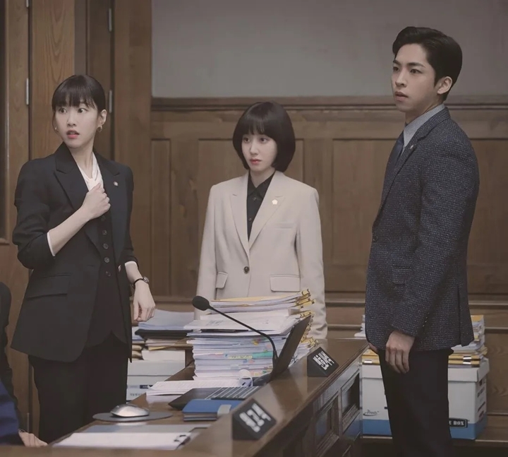 Penulis Ungkap Makna di Balik Nama Karakter Kwon Min Woo \'Extraordinary Attorney Woo\'