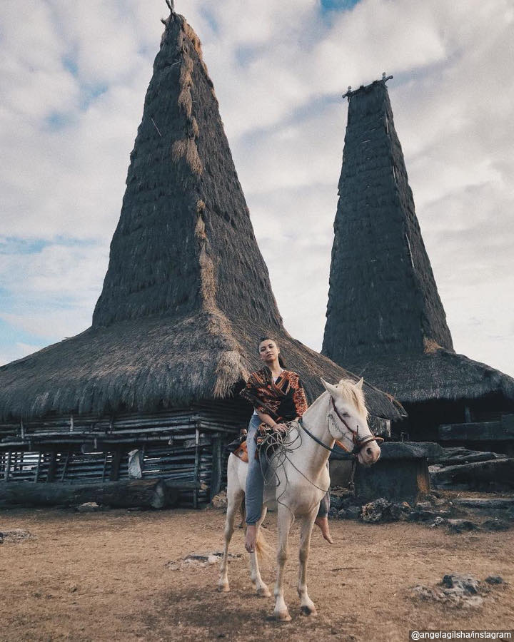 Berkuda di Sumba
