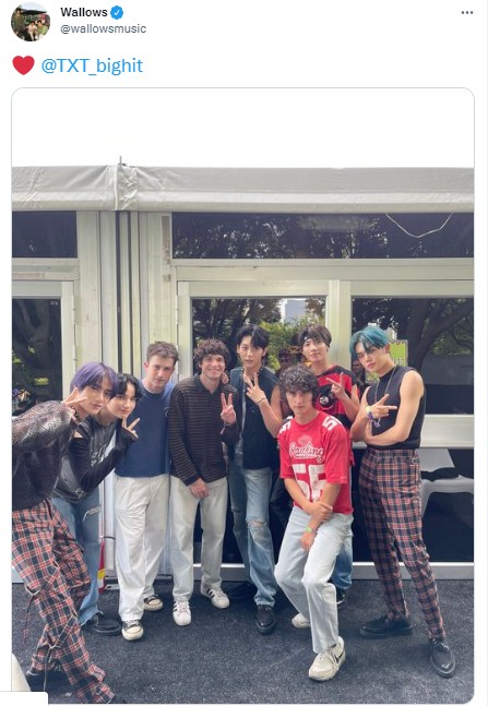 TXT Pamer Hangout Bareng J-Hope Hingga Band Amerika di Acara Musik Lollapalooza