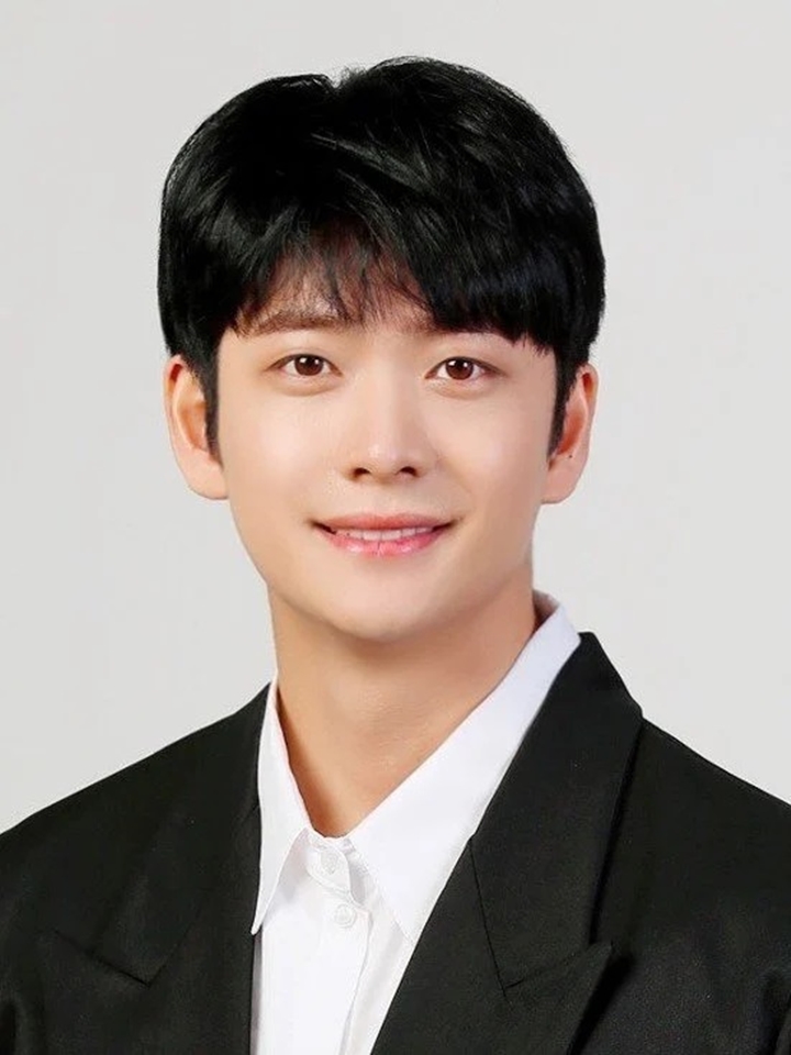 Foto ID Kang Tae Oh Untuk \'Extraordinary Attorney Woo\' Buat Fans Heboh