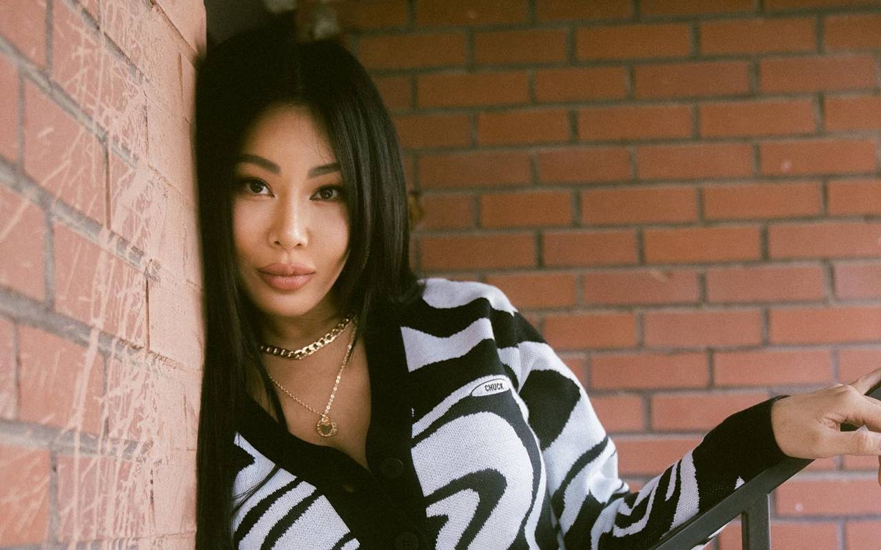 Jessi Beri Tanggapan Menohok Gara-Gara Sering Dikritik Pakai Baju Terbuka