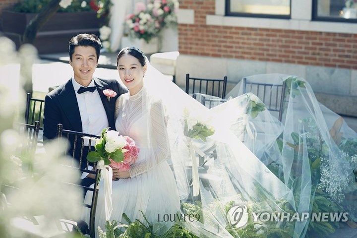 Lee Dong Gun dan Jo Yoon Hee