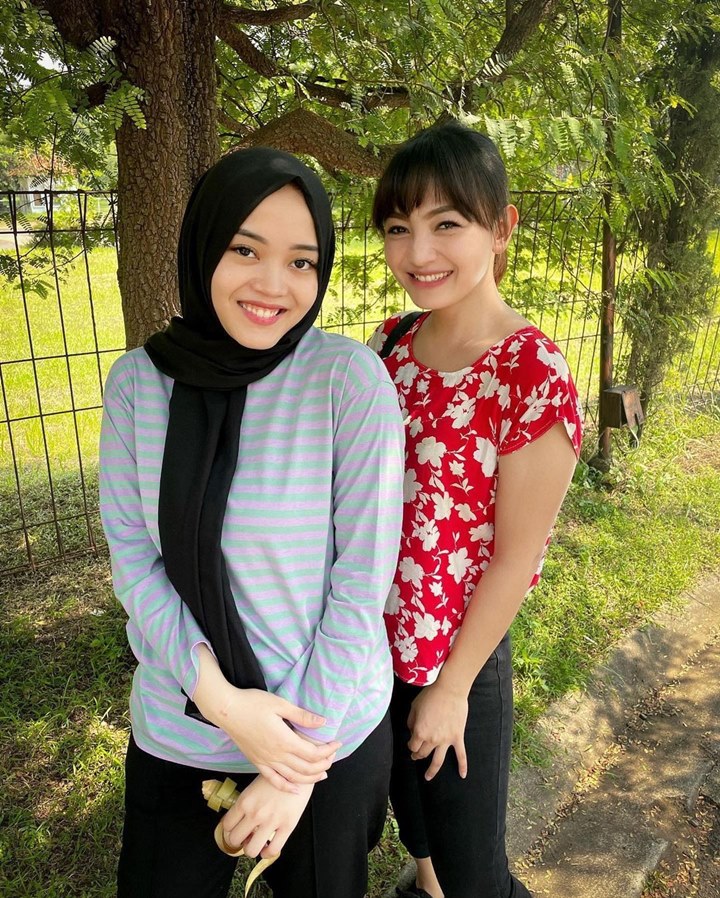 Bersama Putri Delina
