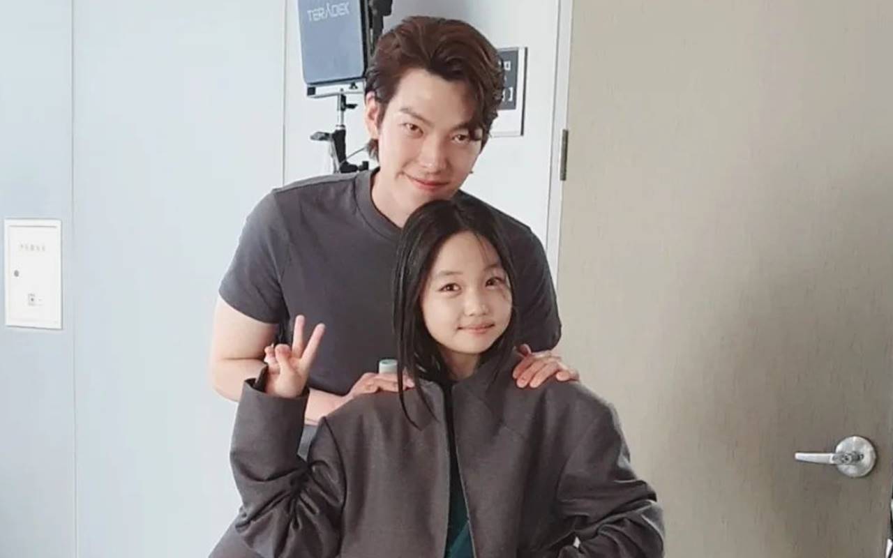 Kata Kim Woo Bin Adu Akting Dengan Aktris Cilik Choi Yu Ri: Aku Merasa Jadi Ayah Sungguhan