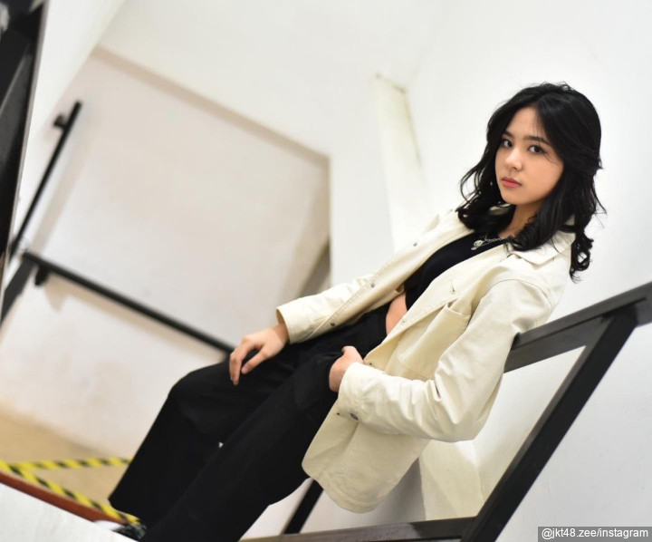 Padu Padan Crop Top dan Blazer