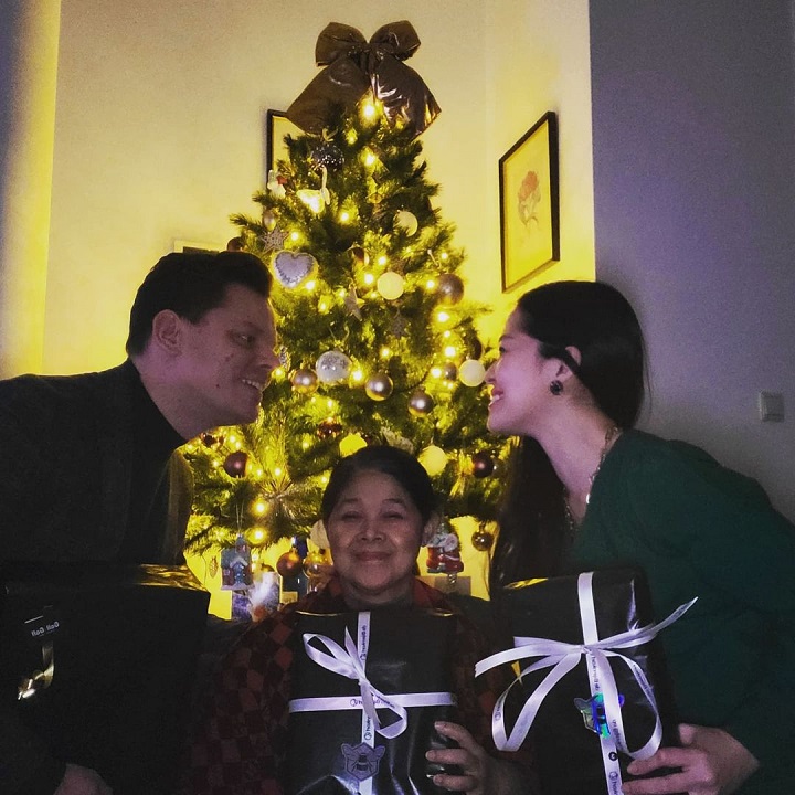 Momen Rayakan Natal