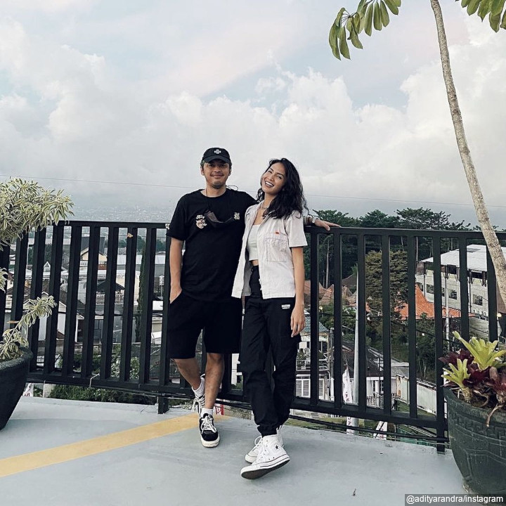 Selalu Romantis dan Uwu
