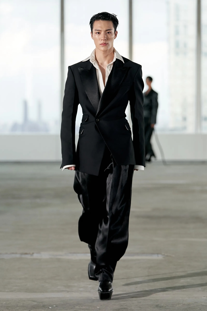 <i>Opening</i> di The Peter Do Show