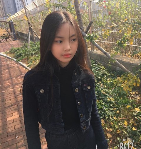 Potret Hyein NewJeans masa SD