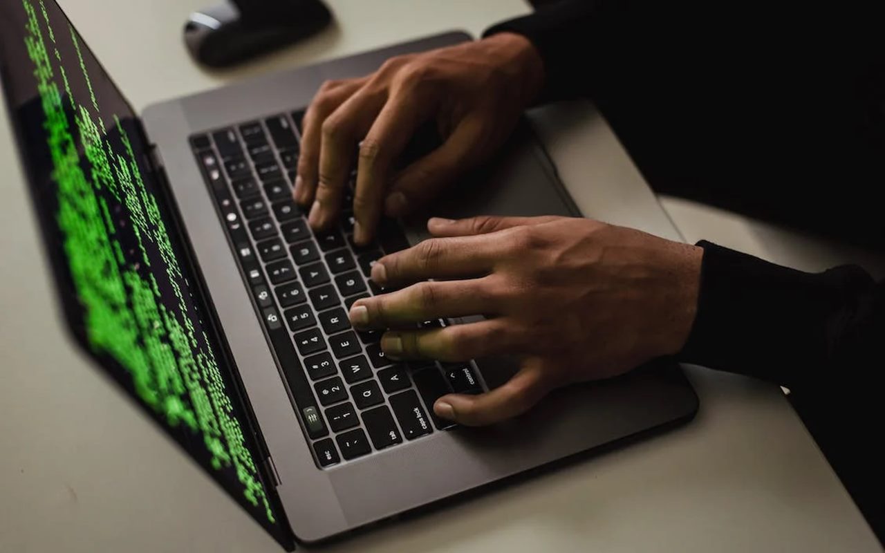 Pemuda di Madiun Jadi Tersangka Terkait Hacker Bjorka, Pihak Keluarga Bingung