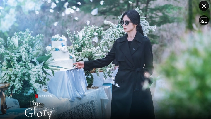 Song Hye Kyo Tampil Baddas di Potret Perdana \'The Glory\', Banjir Respons Tak Sabar