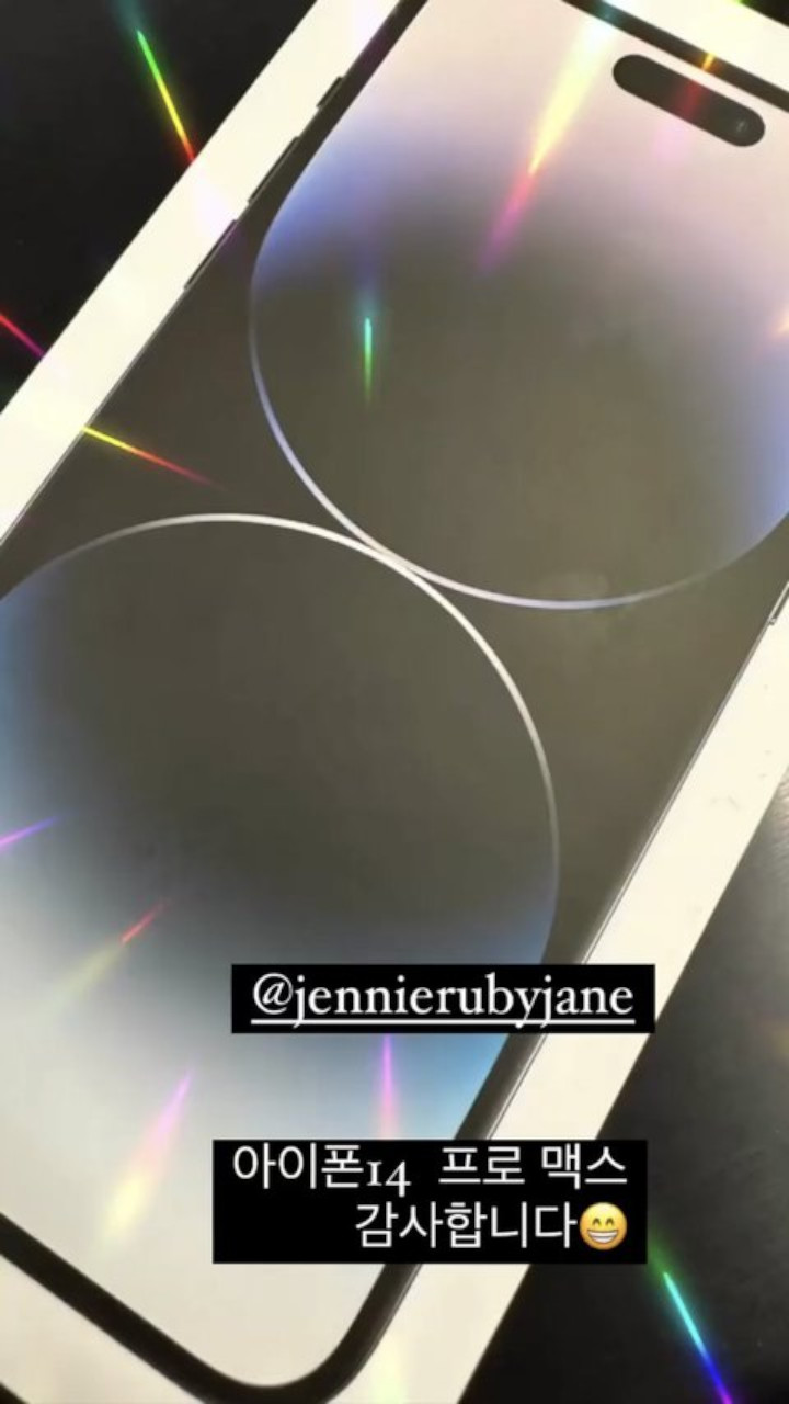 Jennie BLACKPINK Belikan Manajer iPhone, Sikap Baik Tuai Tanggapan Begini