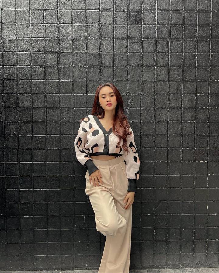 Padu Padan Kardigan Crop Top 