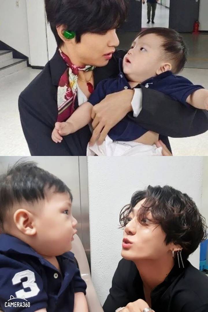 BTS Foto Bareng Bayi Manajer, Ekspresi Jungkook Bikin Salfok