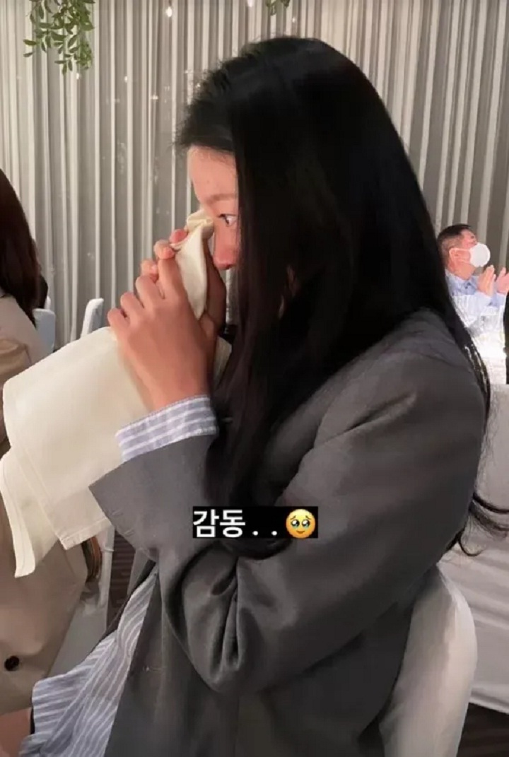 Seolhyun AOA Nangis Saat Hadiri Pernikahan Nam Goong Min, Ini Alasannya