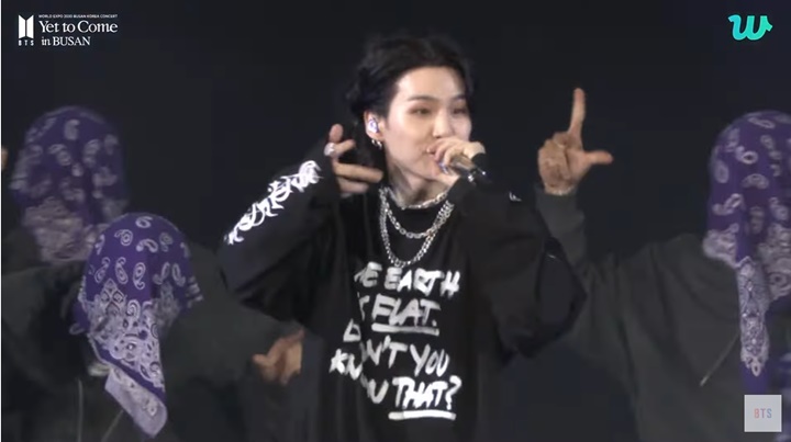 T-shirt Suga BTS di Konser \'Yet To Come In Busan\' Jadi Bahan Gosip